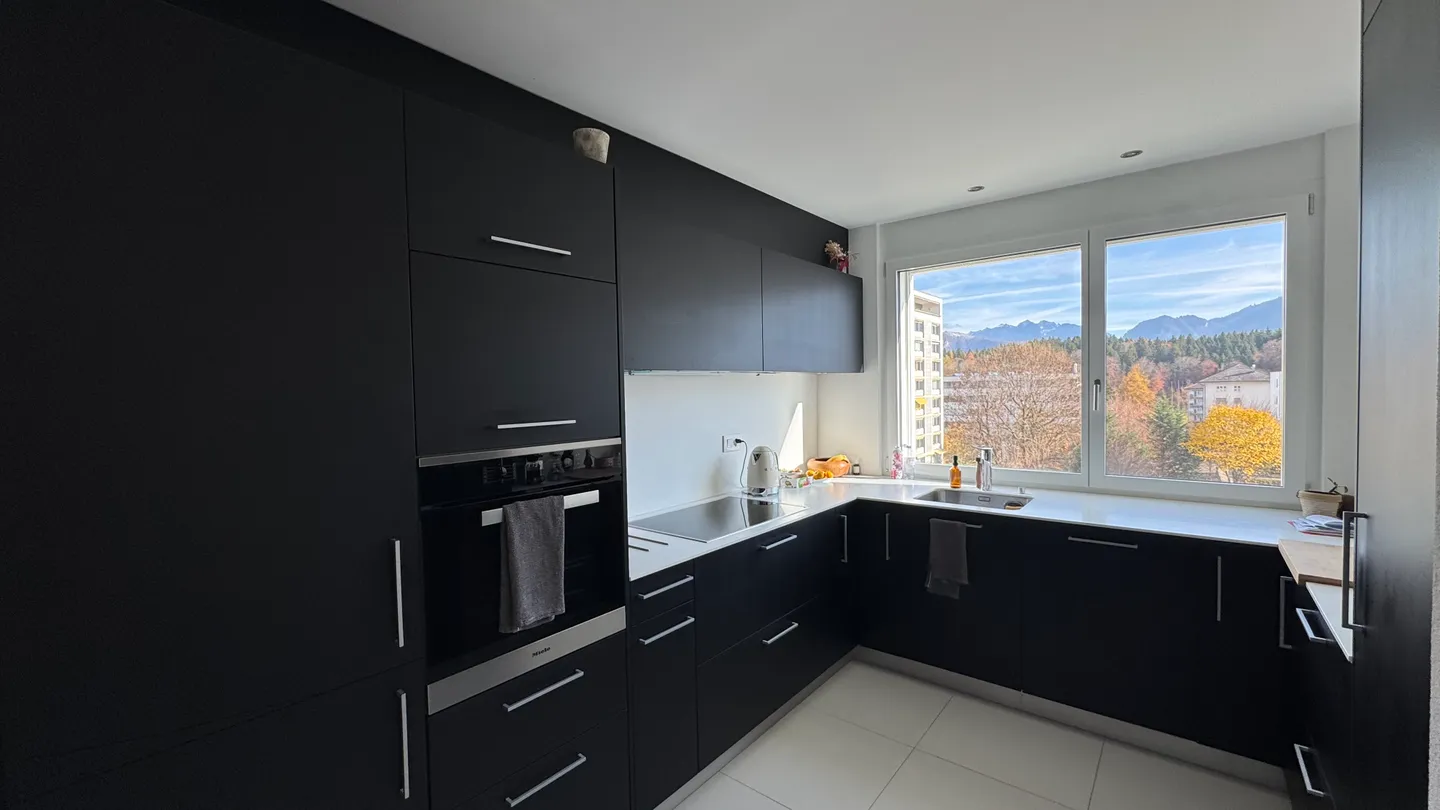 Apartment for rent - Photo 2 of 7