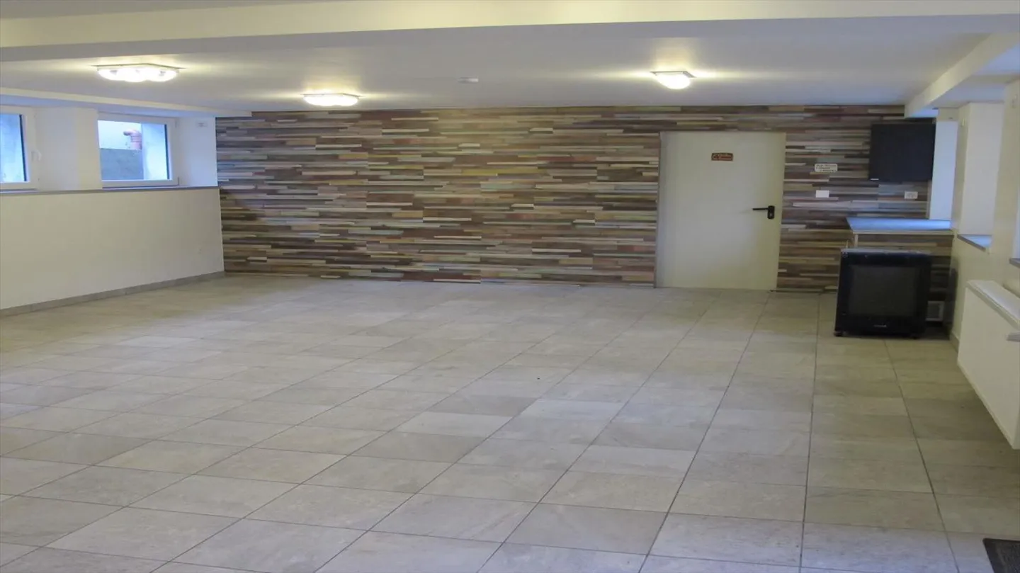 Commercial space 1 room - Photo 1 of 1