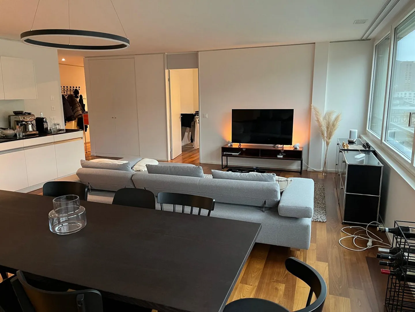 Moderne 3.5-Zimmer-Wohnung mit Balkon und Stadtblick im Kreis 5 - Foto 5 von 16