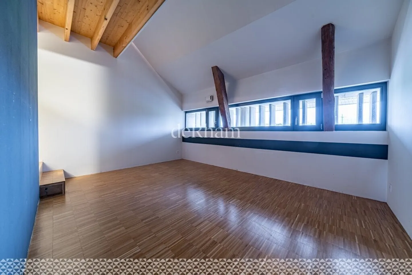 Triplex atypique dans un cadre verdoyant - Photo 4 sur 10