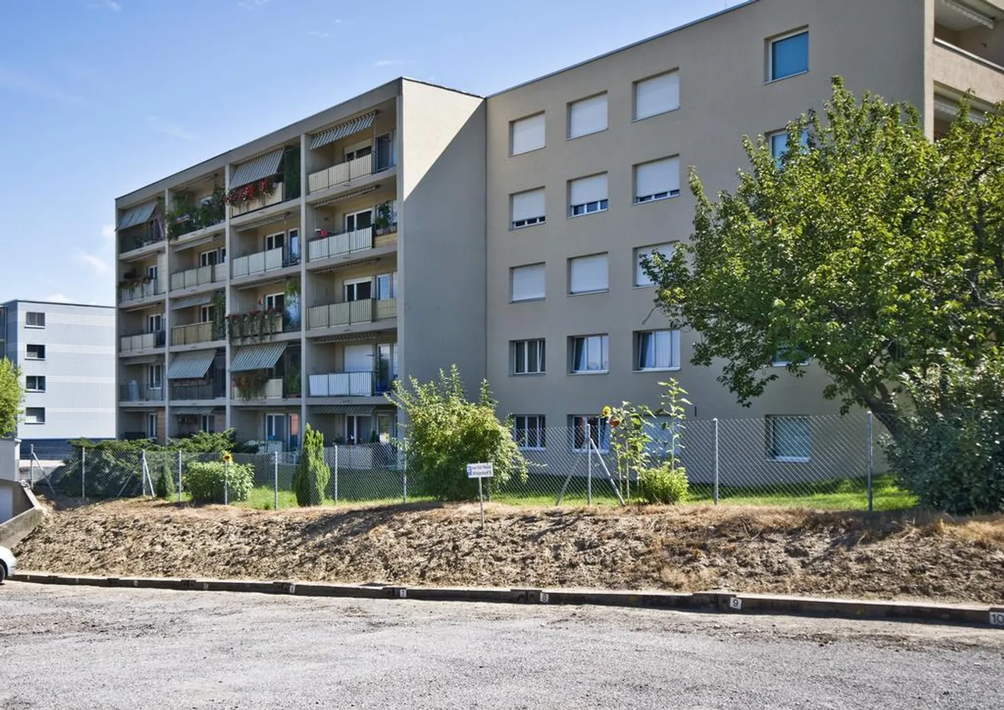 RENT WITHOUT DEPOSIT - Are you looking for your first apartment? - Photo 1 of 8