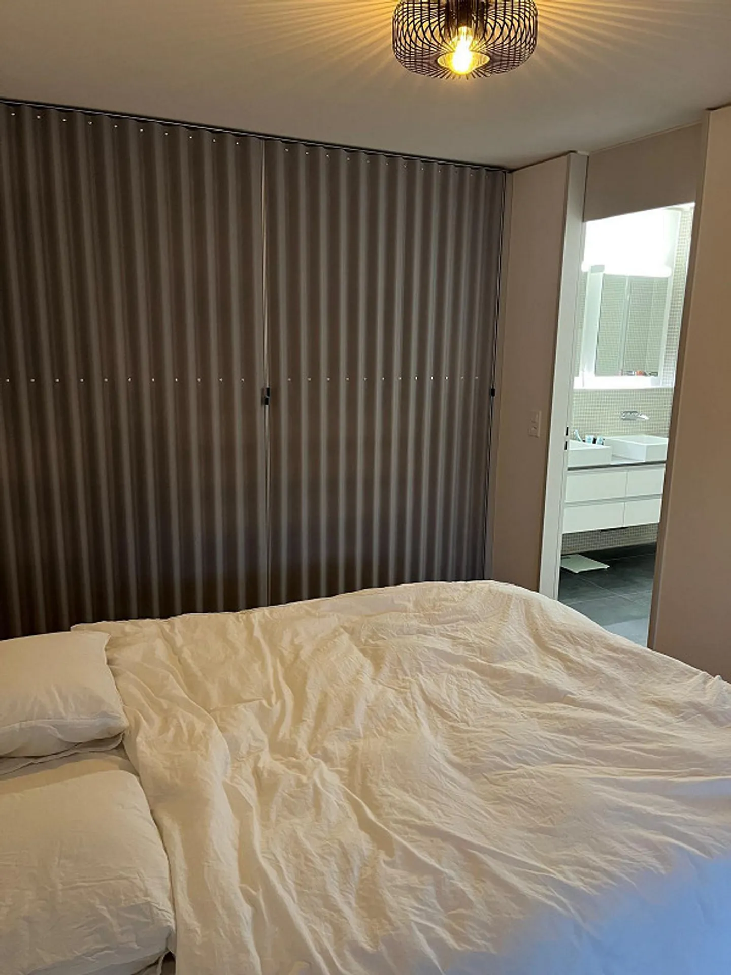 Moderne 3.5-Zimmer-Wohnung mit Balkon und Stadtblick im Kreis 5 - Foto 11 von 16