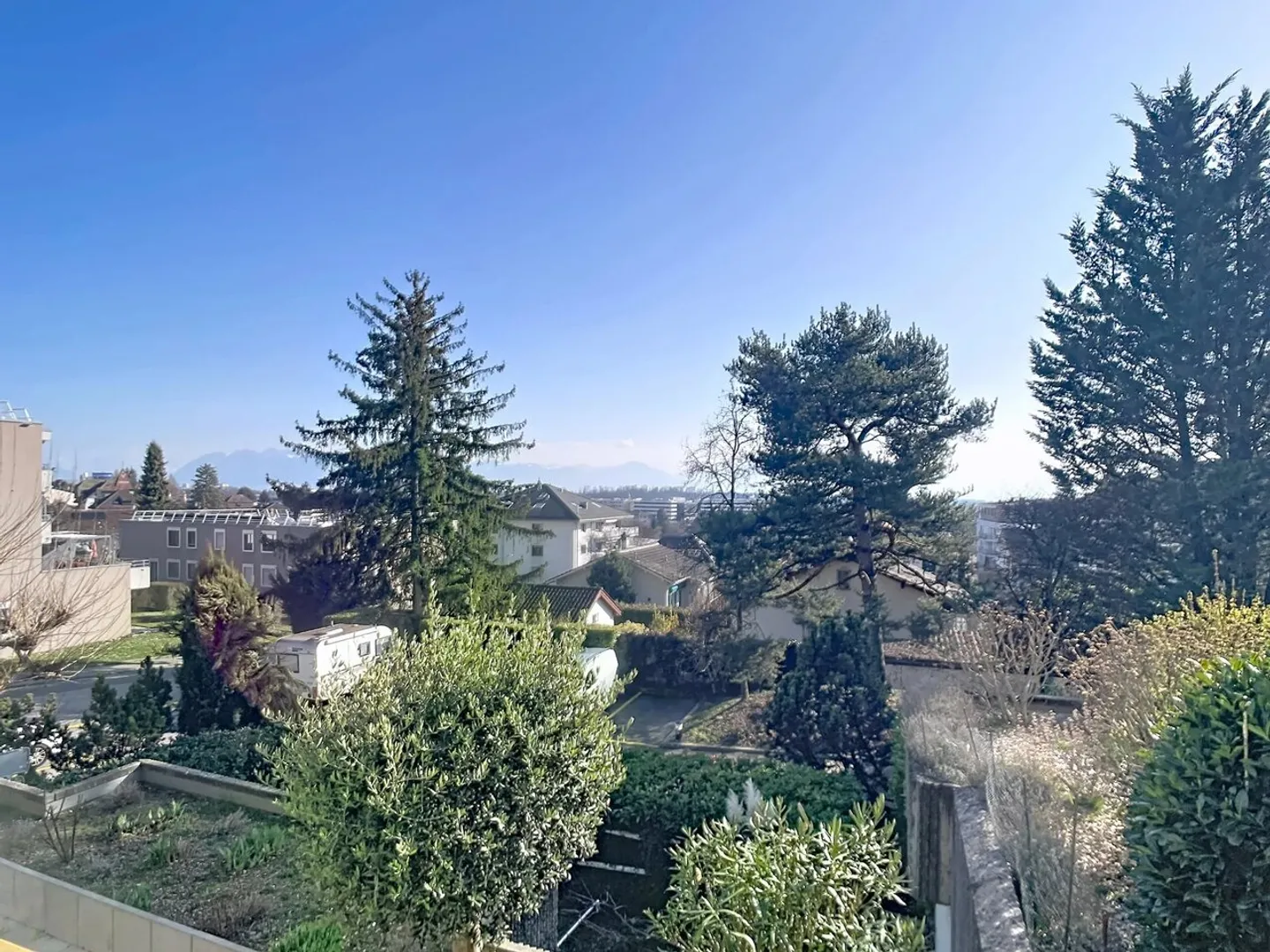 In the center, 3.5-room apartment with balcony and unobstructed view - Photo 2 of 12