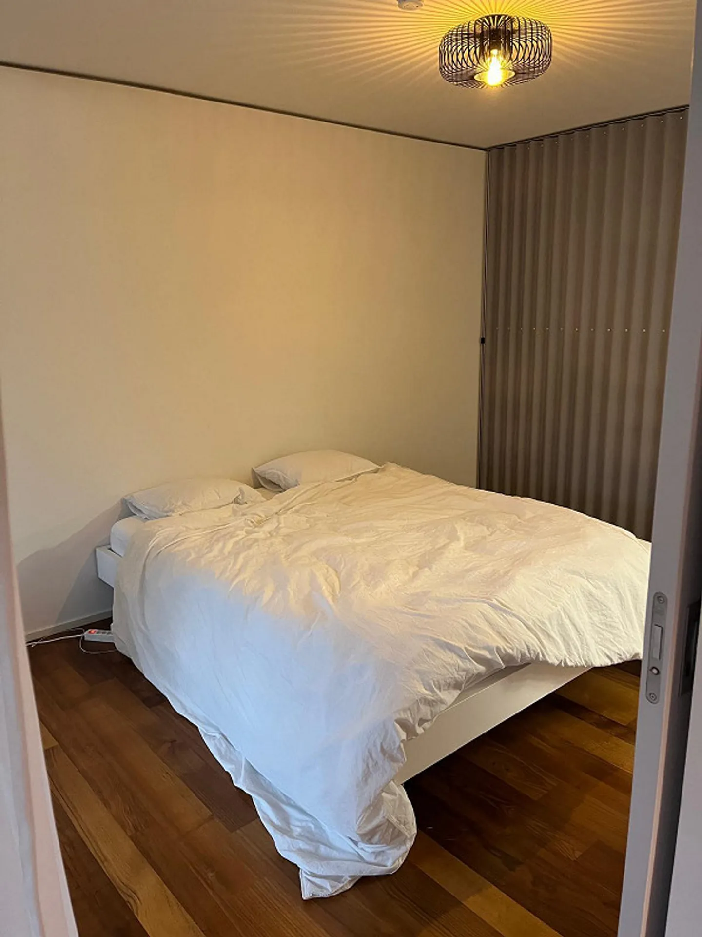 Moderne 3.5-Zimmer-Wohnung mit Balkon und Stadtblick im Kreis 5 - Foto 13 von 16