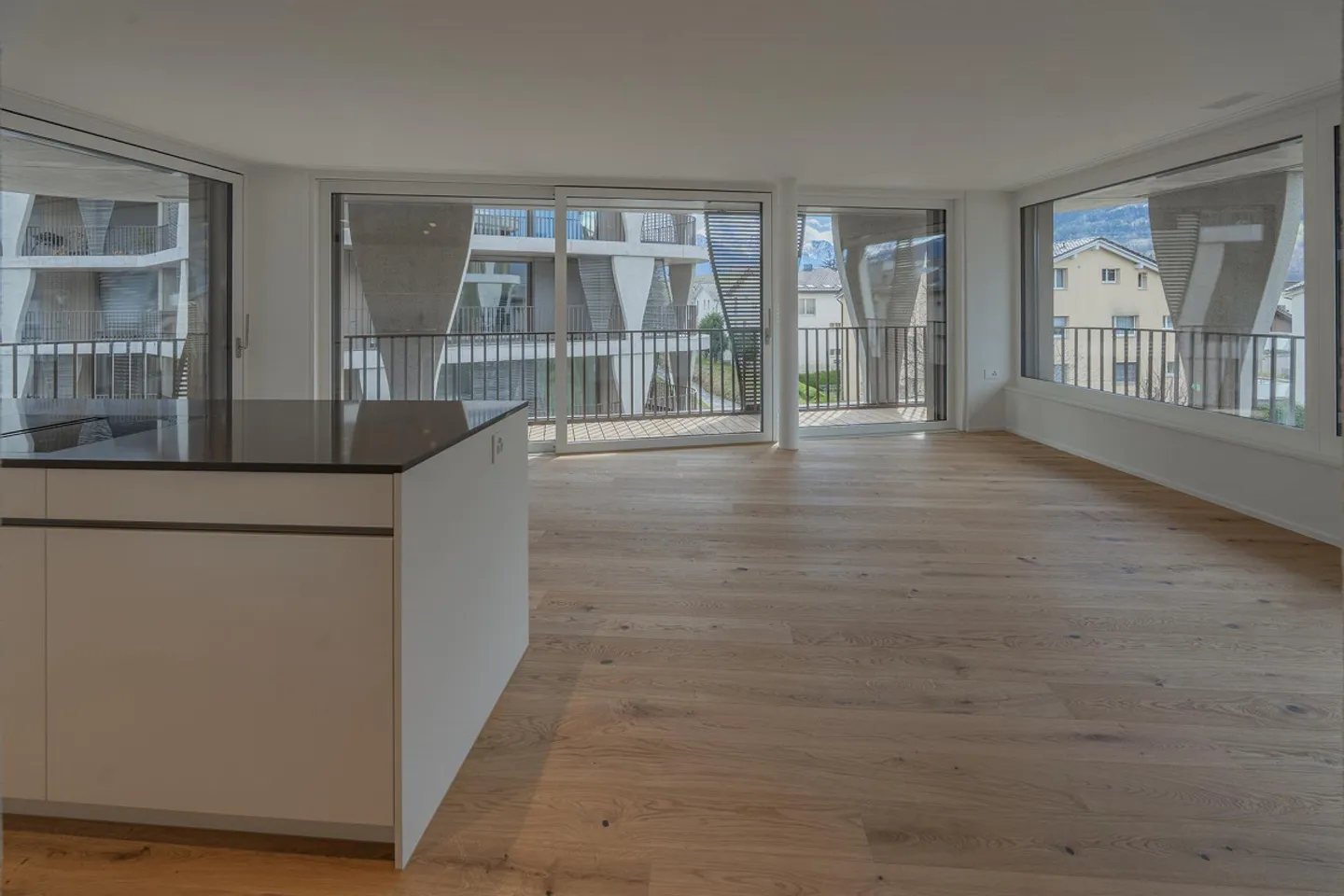 Great 4.5 room apartment with great view from 01.04.2026 - Photo 1 of 14