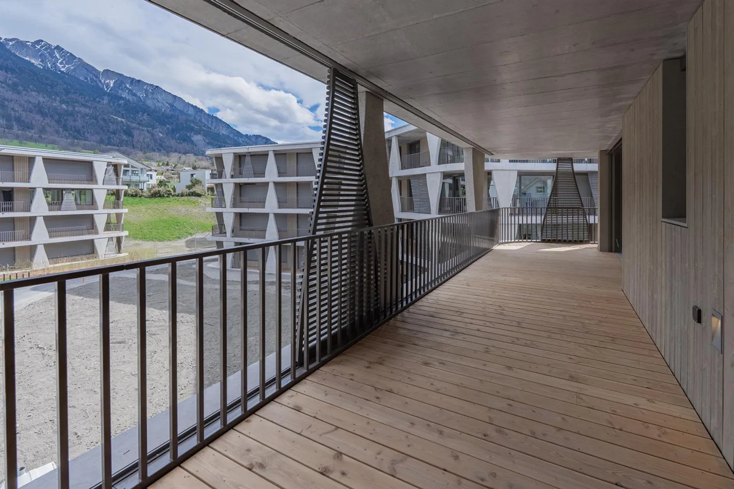 Great 4.5 room apartment with great view from 01.04.2026 - Photo 9 of 14