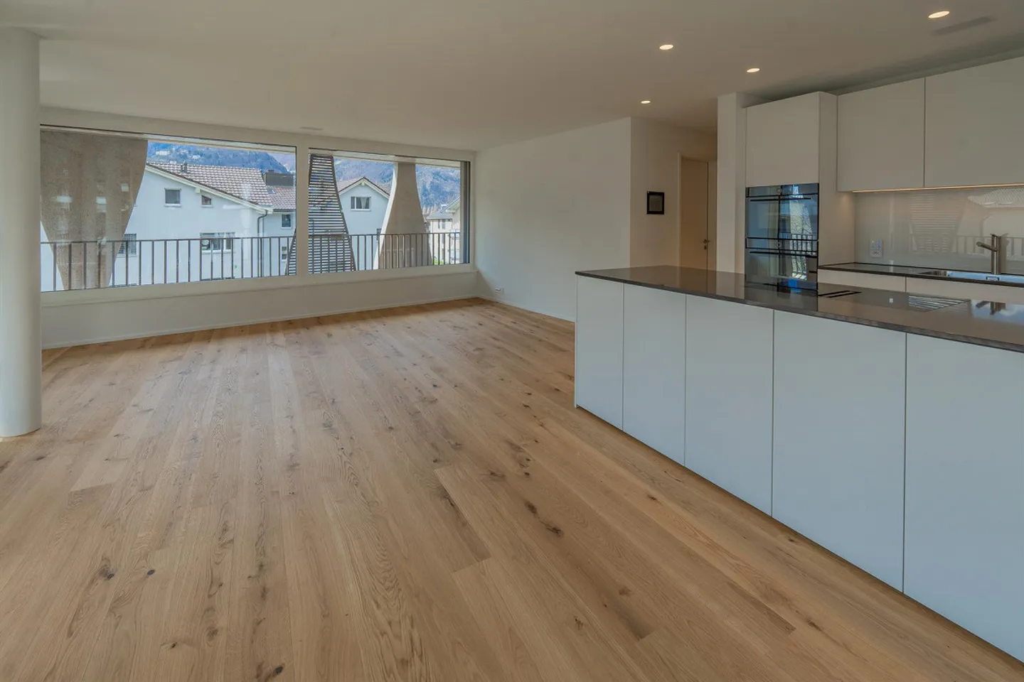 Great 4.5 room apartment with great view from 01.04.2026 - Photo 11 of 14