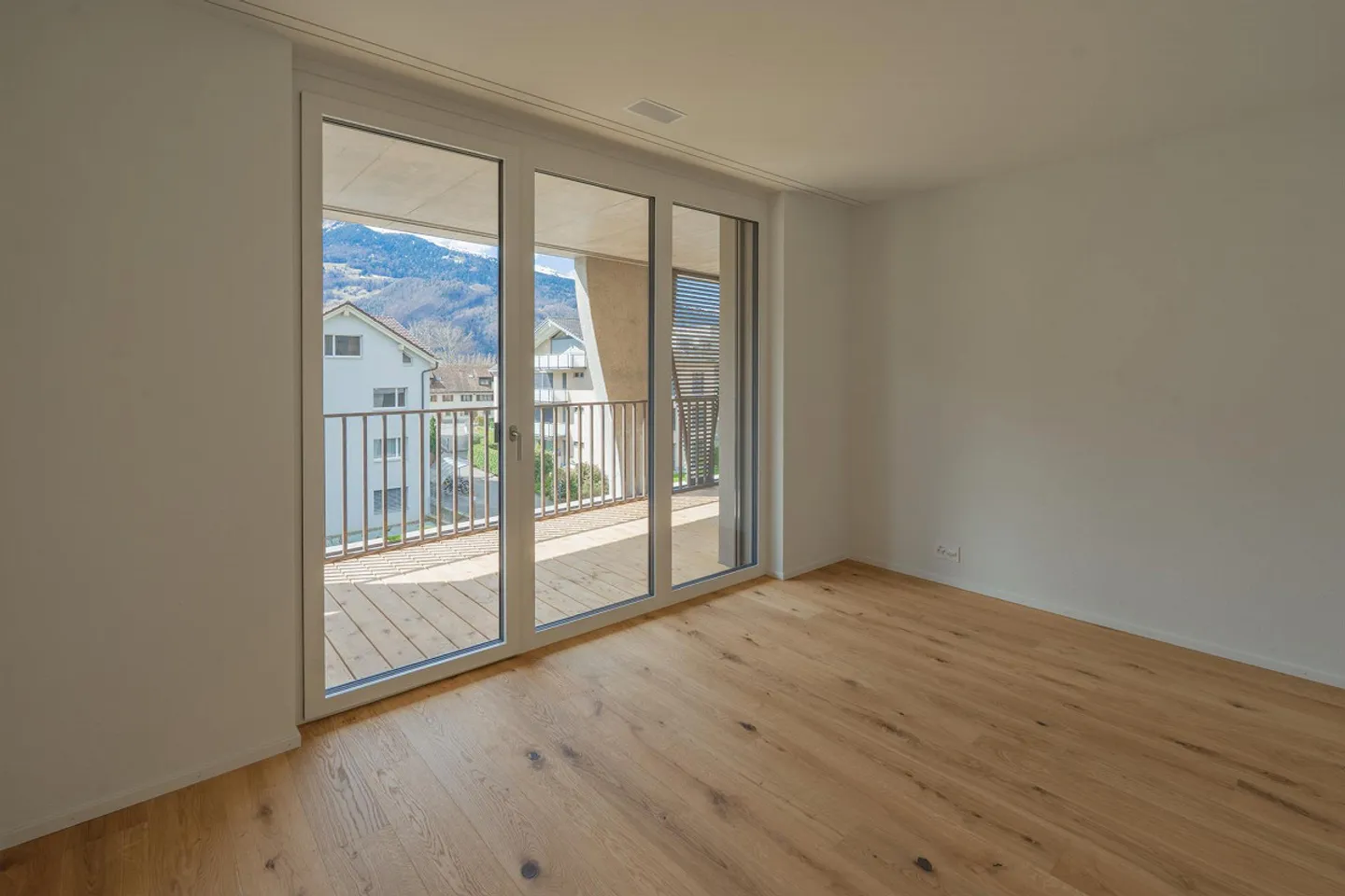 Great 4.5 room apartment with great view from 01.04.2026 - Photo 12 of 14