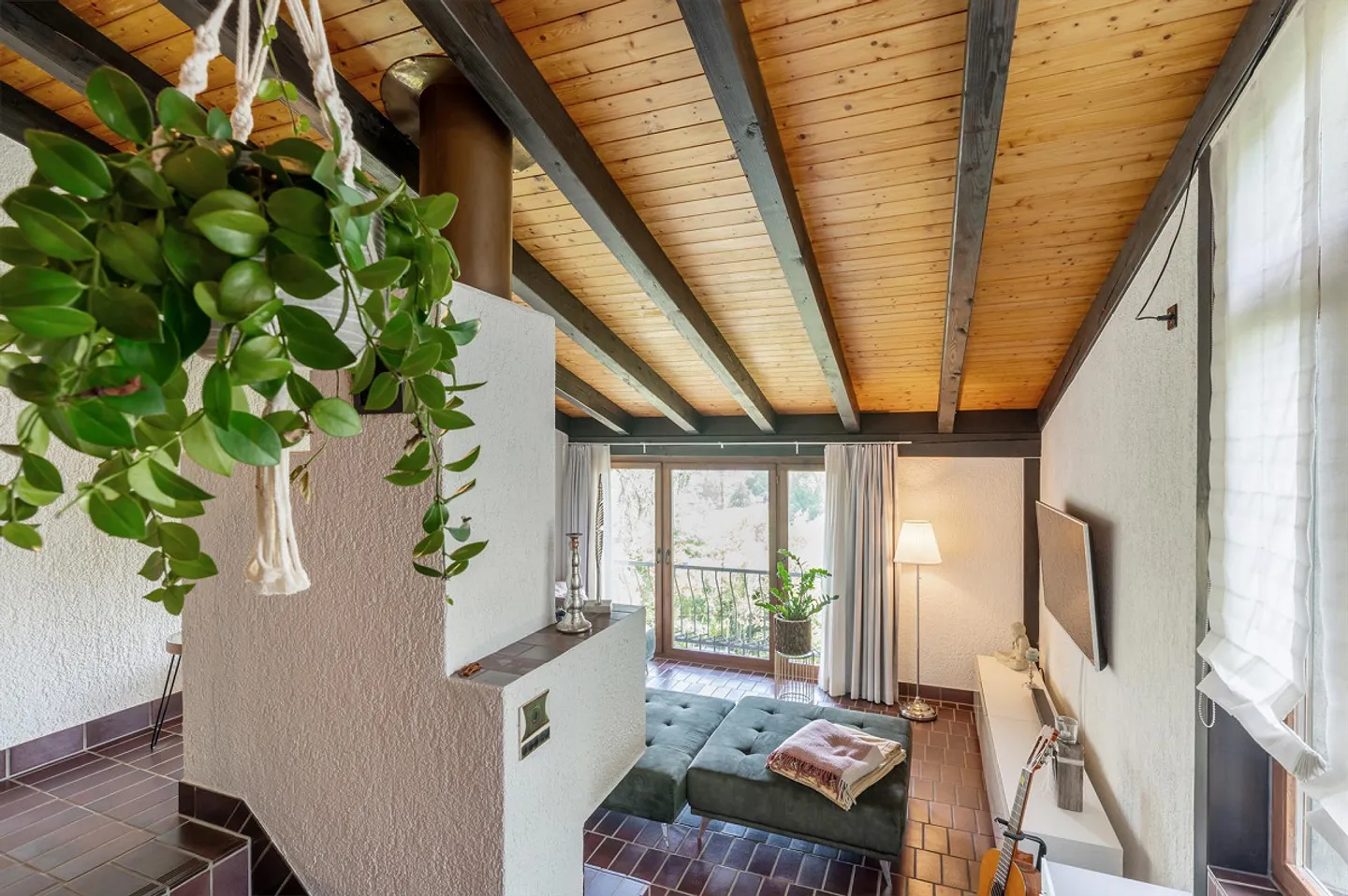 Private Living in a Beautiful Hillside Location Above Aarau - Photo 7 of 13