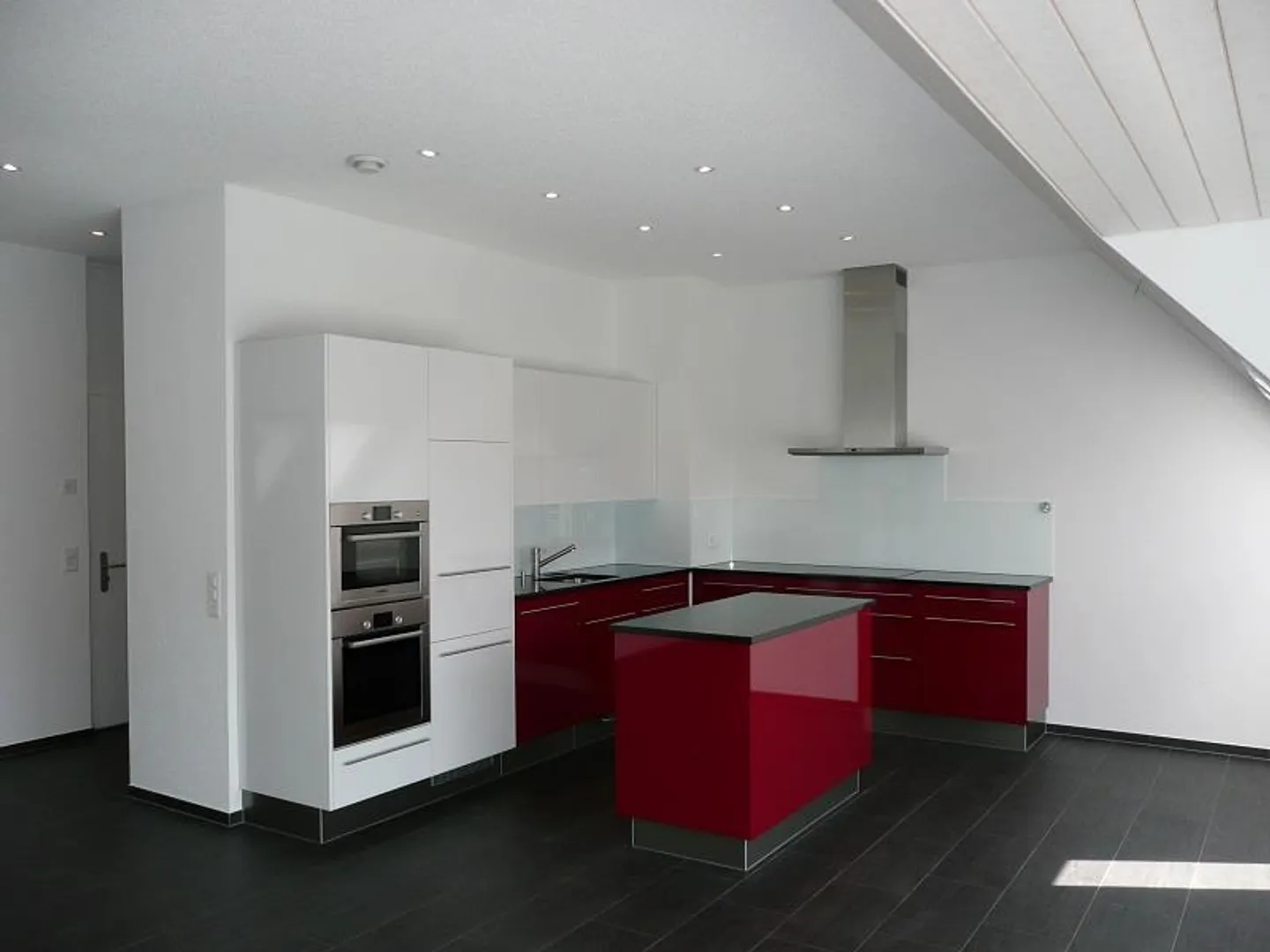 Appartement sous les combles moderne et familial de 4,5 pièces à Pfungen - Photo 4 sur 13