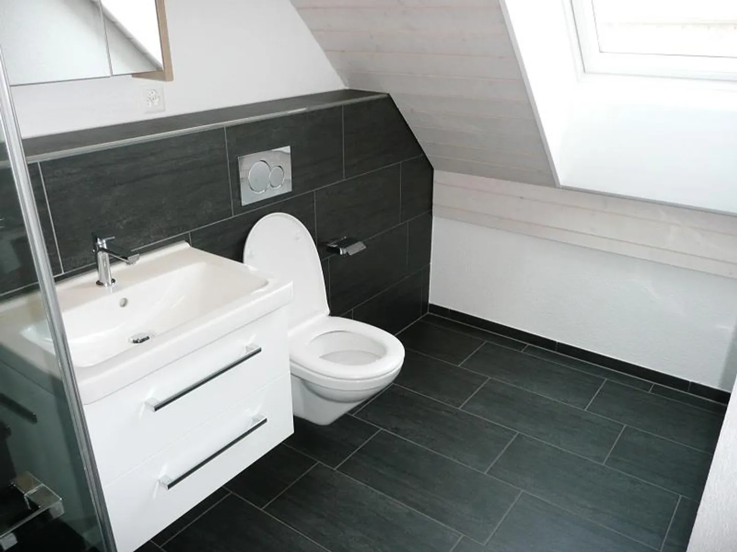 Appartement sous les combles moderne et familial de 4,5 pièces à Pfungen - Photo 10 sur 13