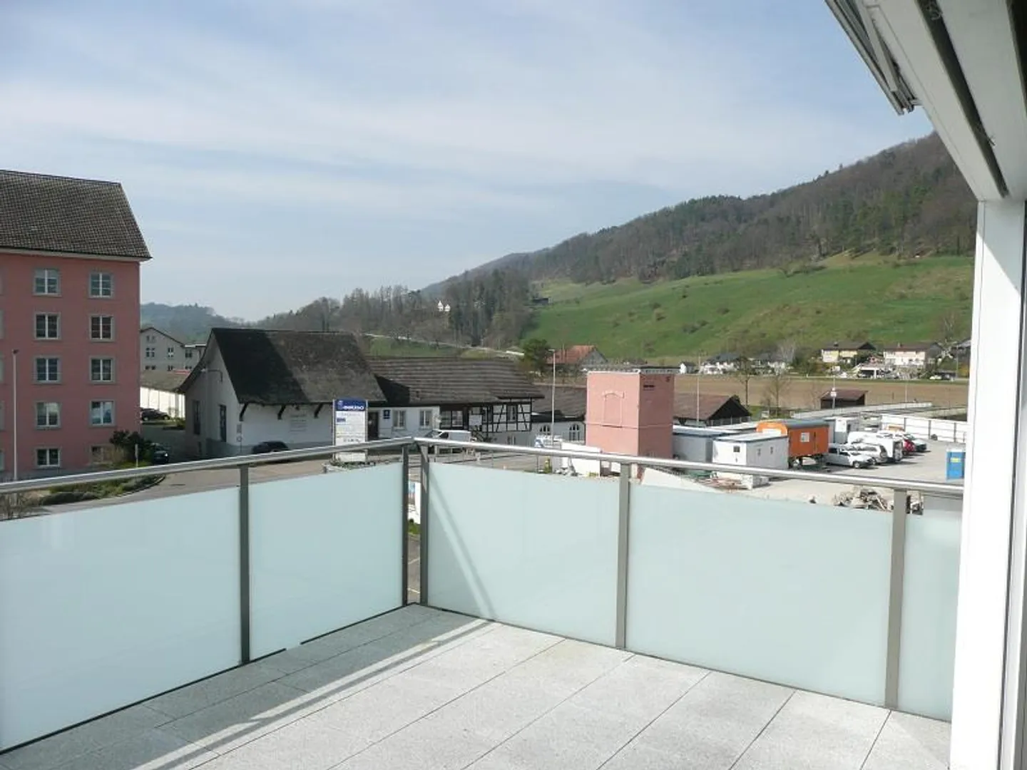 Appartement sous les combles moderne et familial de 4,5 pièces à Pfungen - Photo 12 sur 13