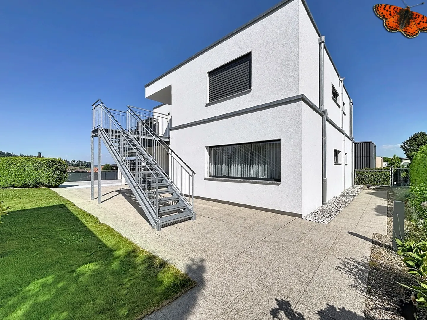 Villa spacieuse avec deux appartements - Photo 3 sur 13