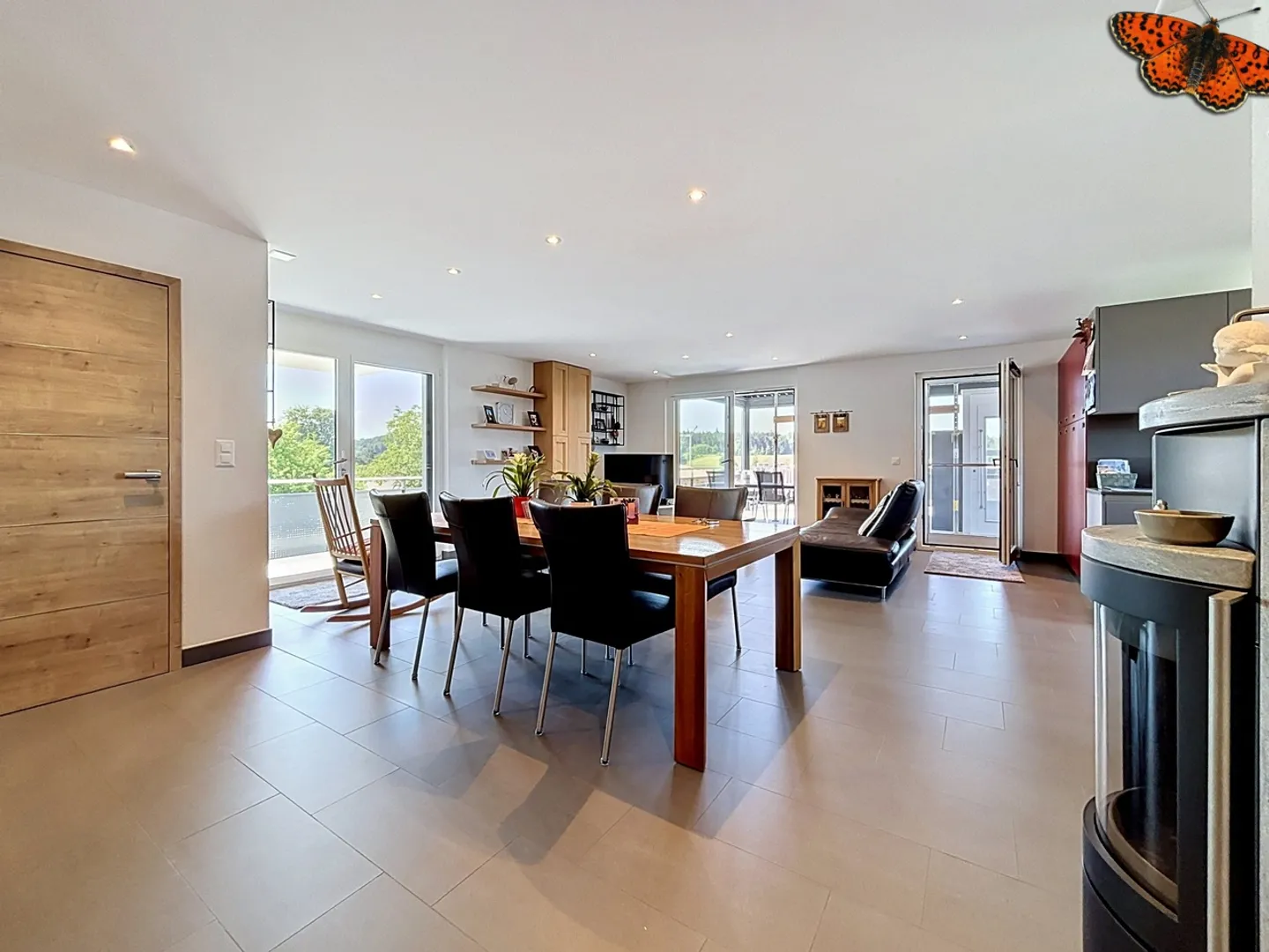 Villa spacieuse avec deux appartements - Photo 6 sur 13