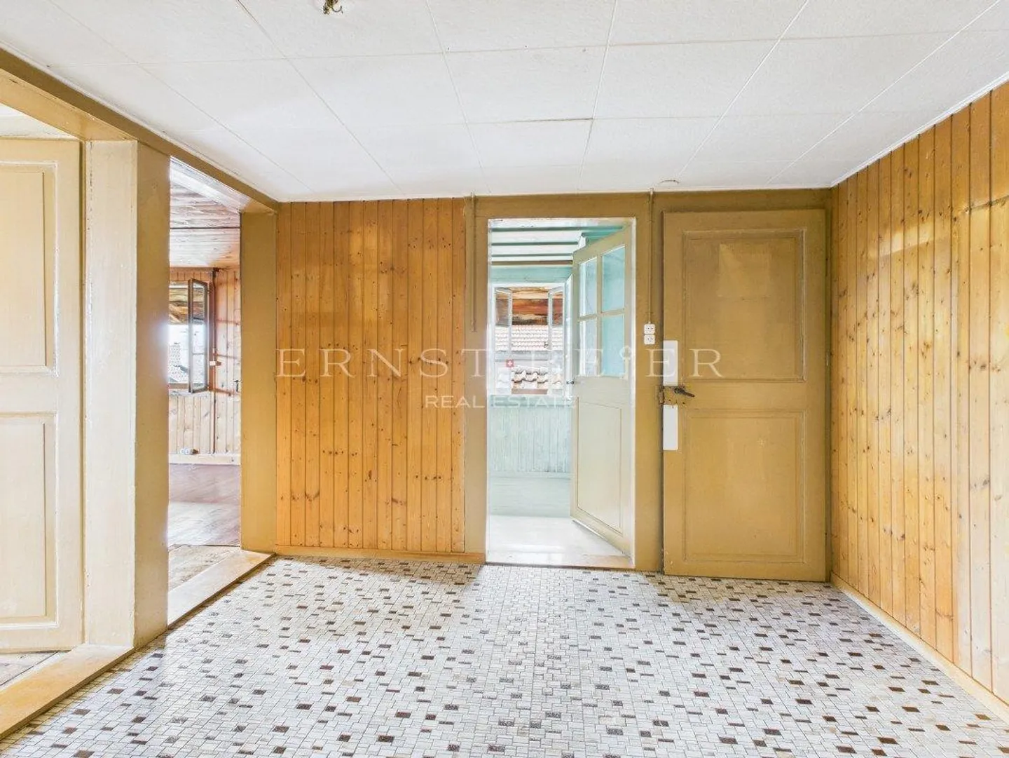 Semi-Detached Chalet to Renovate - Unobstructed View - Calm and Green Environment - Photo 6 of 14