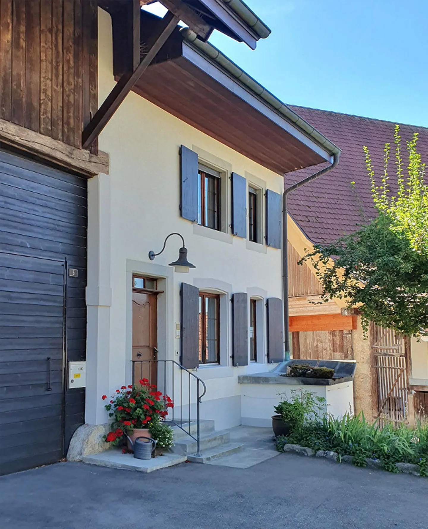 First occupancy: Newly renovated, listed farmhouse with private courtyard and garden - Photo 1 of 7