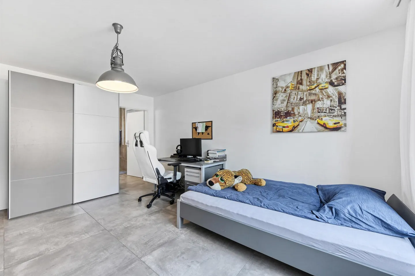Appartement moderne et lumineux de 4,5 pièces dans un emplacement central - Photo 9 sur 14