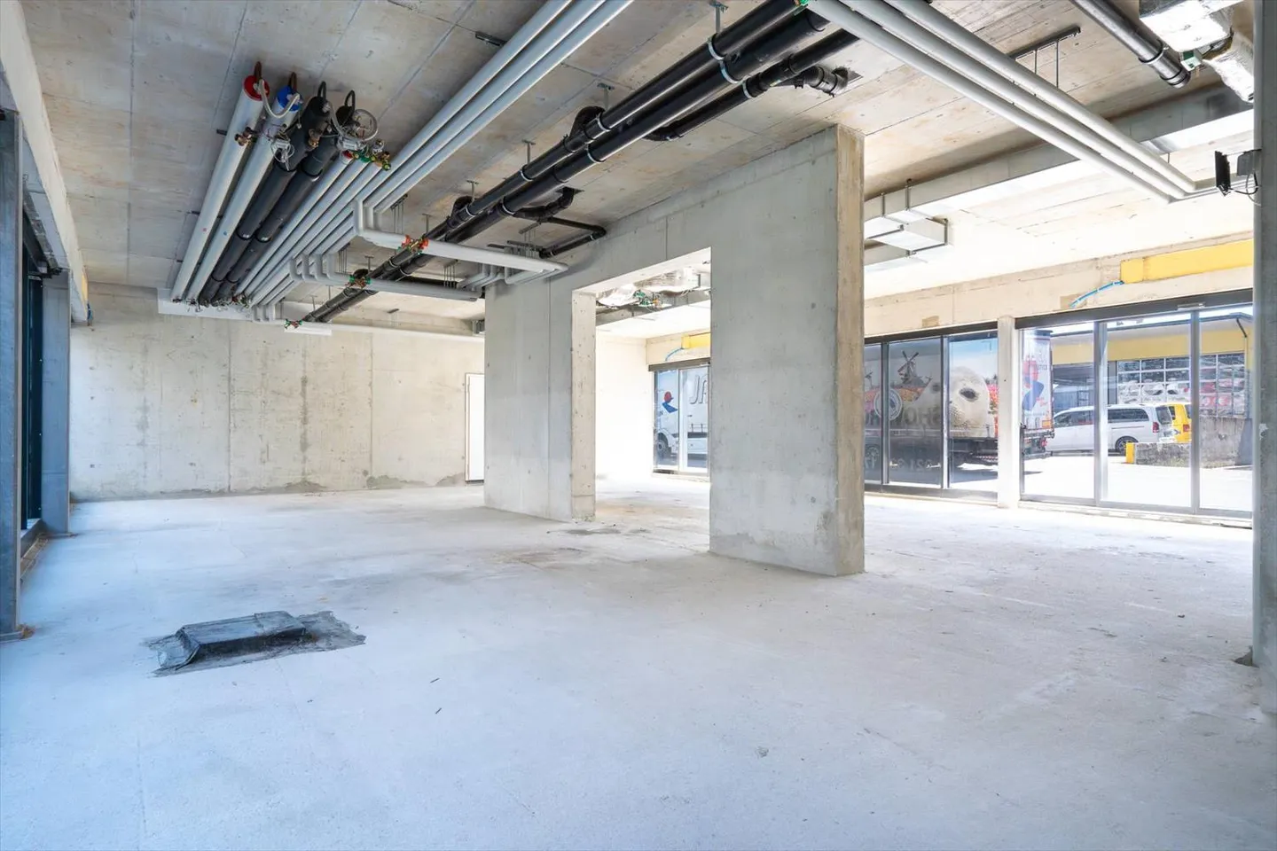 Bella superficie in arcade di 120 m2 con forte passaggio - Foto 5 di 5