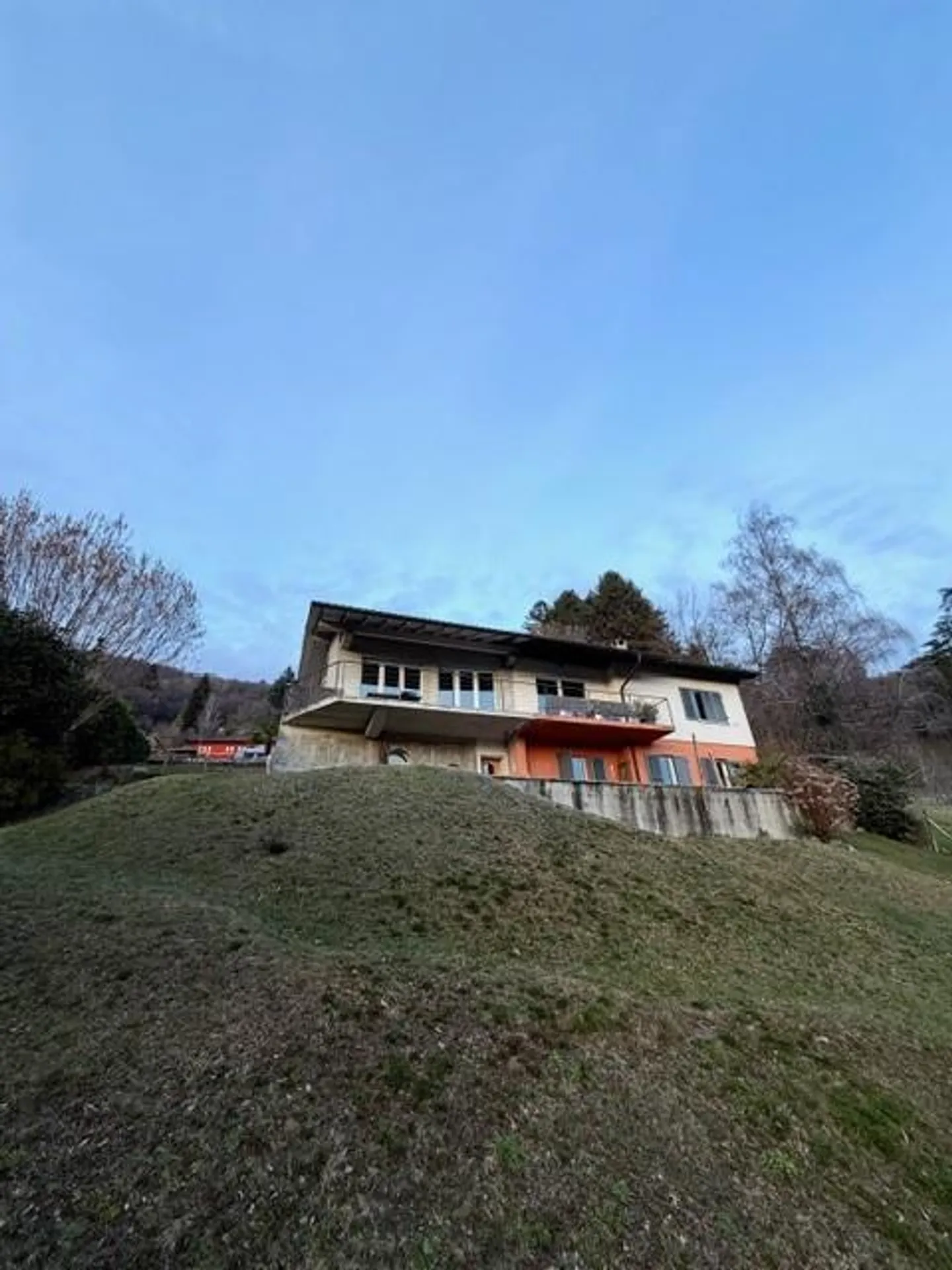 Maison individuelle avec vue panoramique et jardin - Photo 3 sur 11