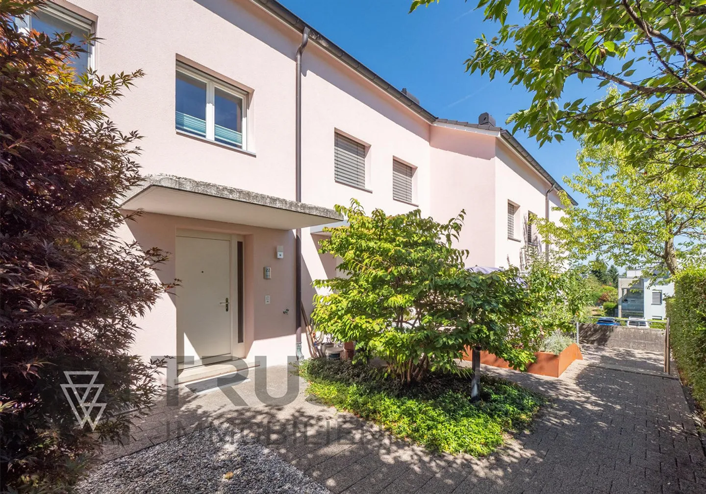 Familienfreundlich wohnen mit Garten und Dachterrasse - Photo 1 sur 10