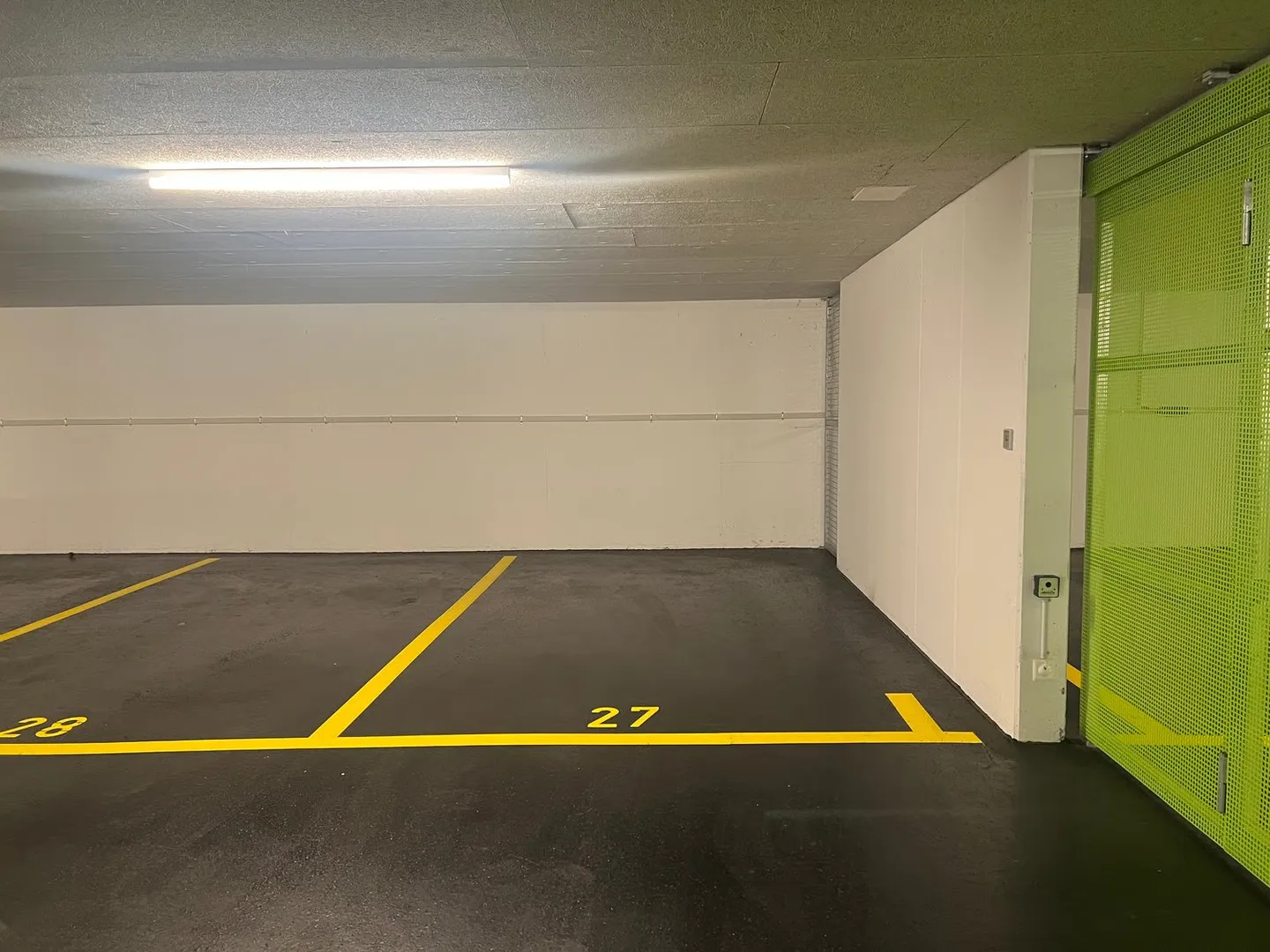 Geräumiger Einstellplatz zu vermieten - Foto 2 von 4