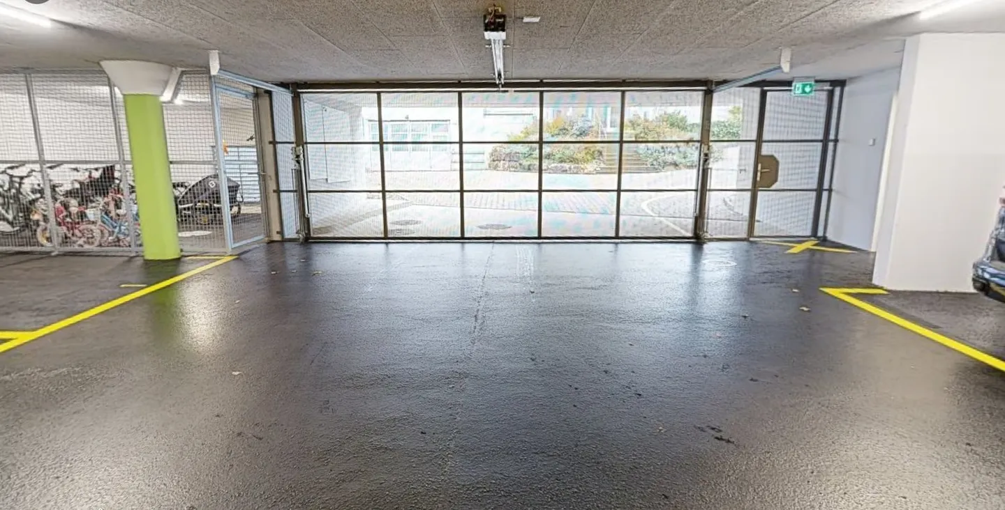 Geräumiger Einstellplatz zu vermieten - Foto 3 von 4