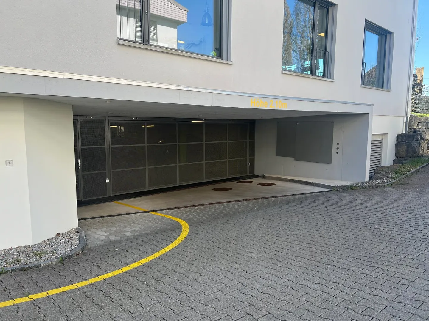 Geräumiger Einstellplatz zu vermieten - Foto 4 von 4