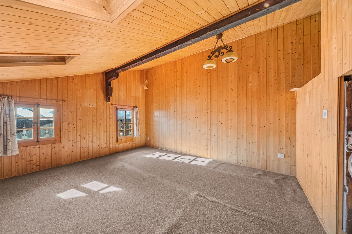 Charming Alpine Chalet in Leysin - Photo 6 of 23