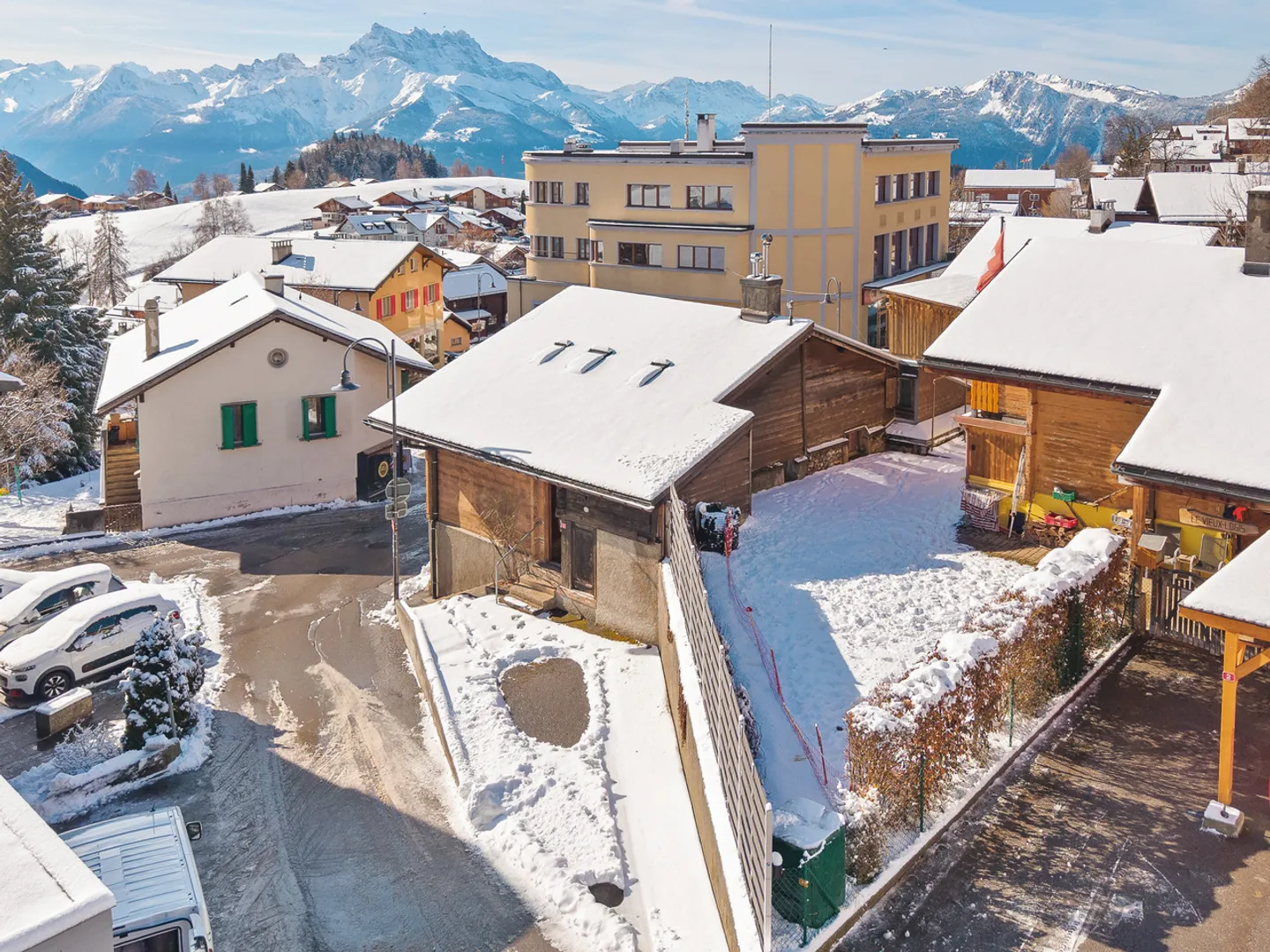 Charming Alpine Chalet in Leysin - Photo 4 of 23