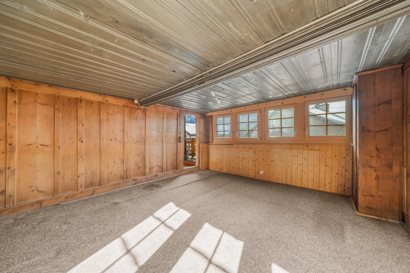 Charming Alpine Chalet in Leysin - Photo 9 of 23