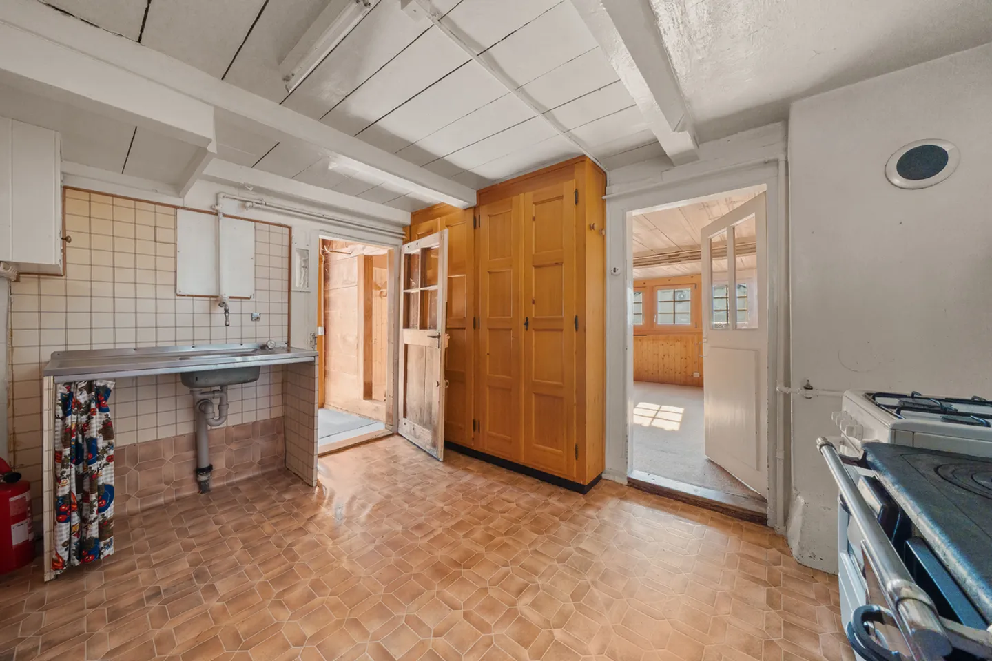 Charming Alpine Chalet in Leysin - Photo 10 of 23