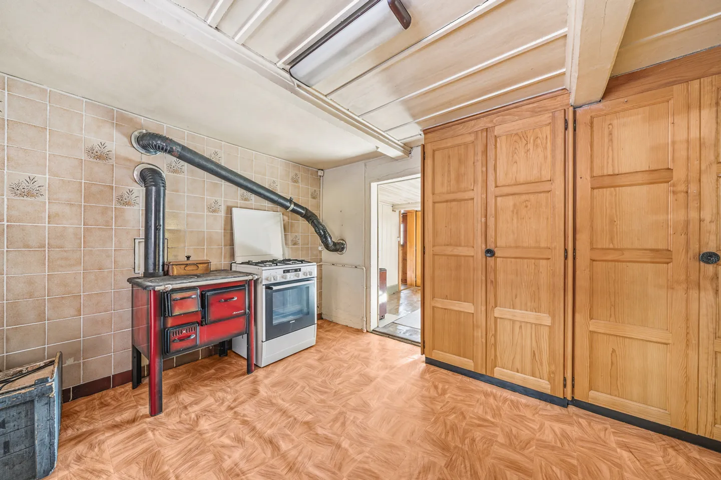 Charming Alpine Chalet in Leysin - Photo 13 of 23