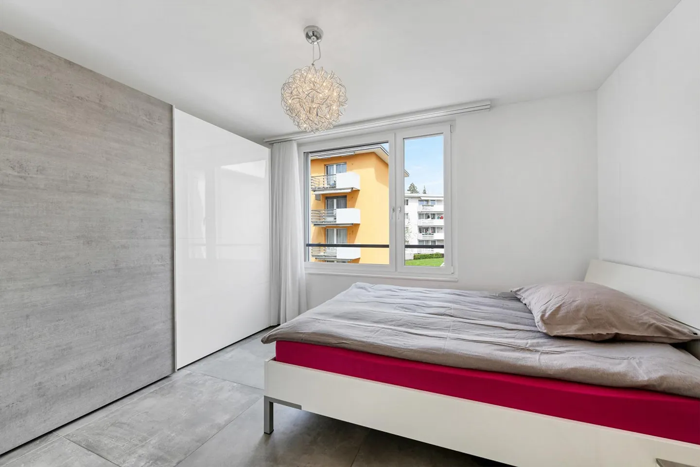 Appartement moderne et lumineux de 4,5 pièces dans un emplacement central - Photo 12 sur 14
