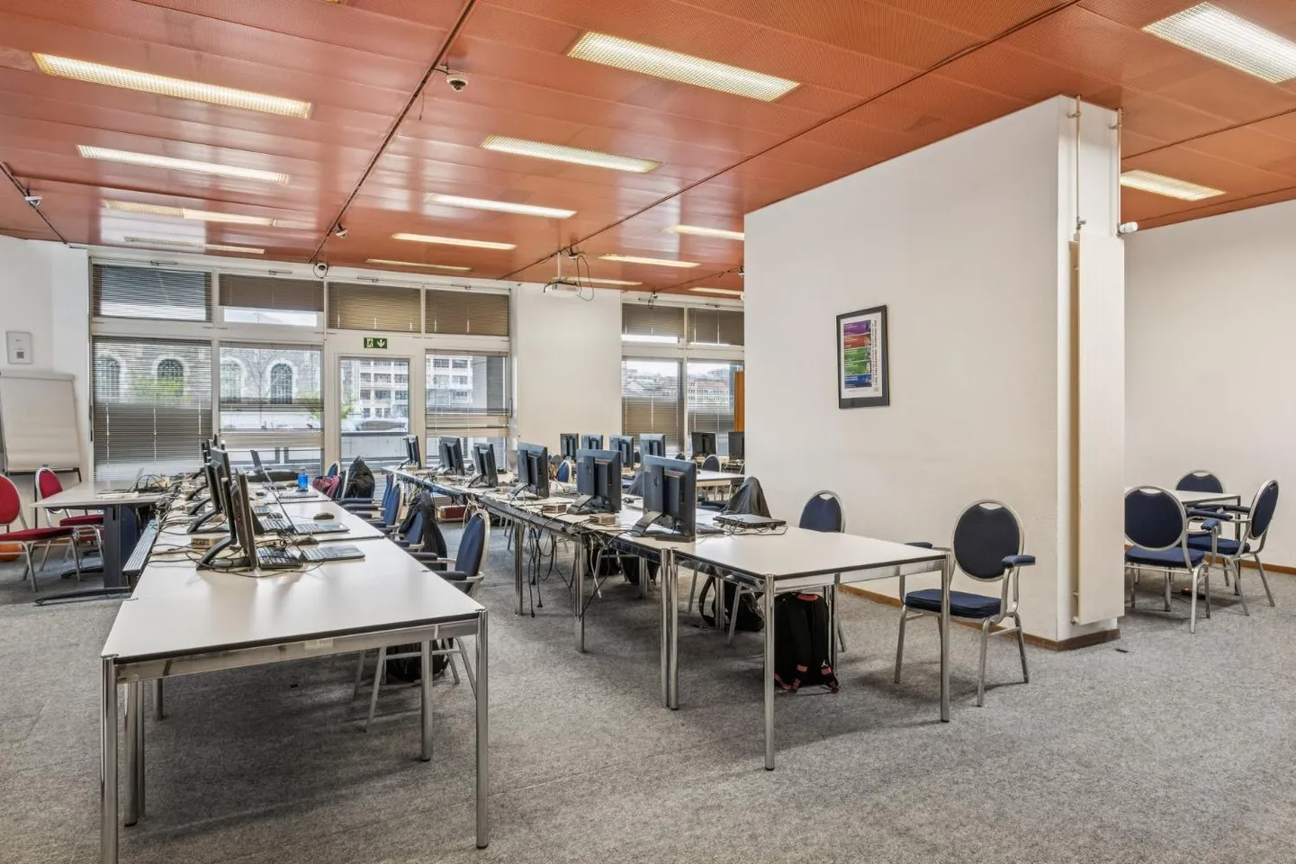 Functional and strategically located offices in the heart of Geneva - Photo 11 of 13