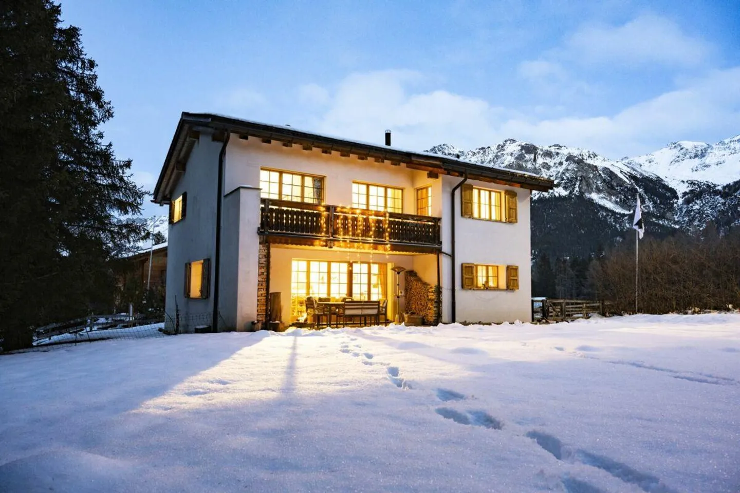 Holiday home with idyllic garden and plenty of space - Photo 1 of 14