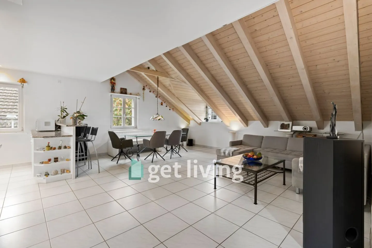 APPARTAMENTO PENTHOUSE SPAZIOSO NEL VECCHIO CENTRO DEL VILLAGGIO - Foto 6 di 8