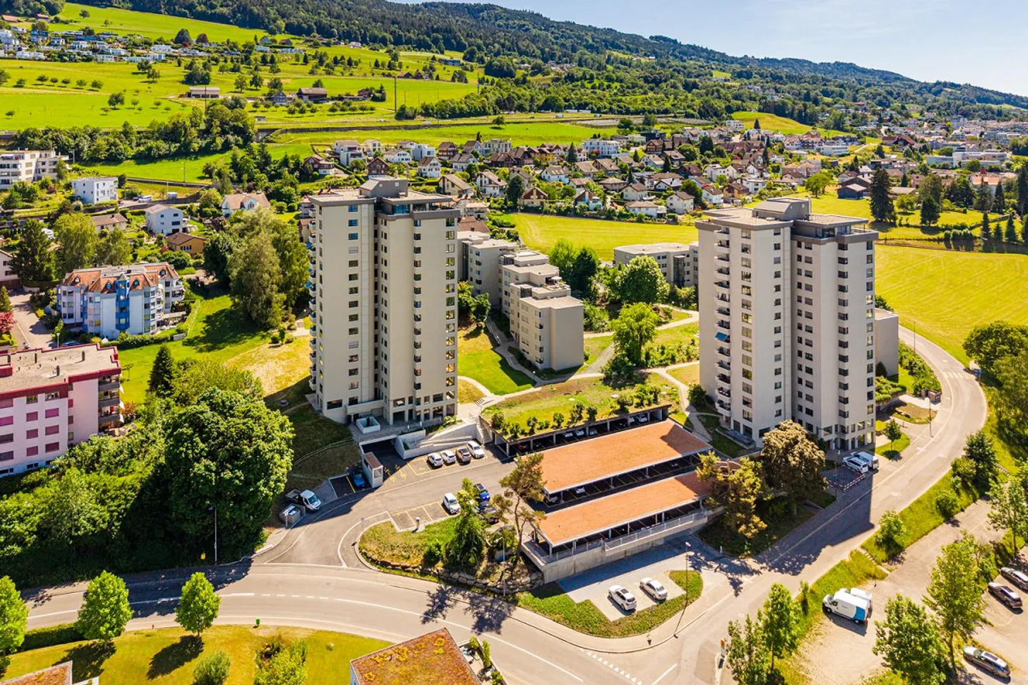 Moderne Wohnung mit Seeblick - Foto 1 von 13