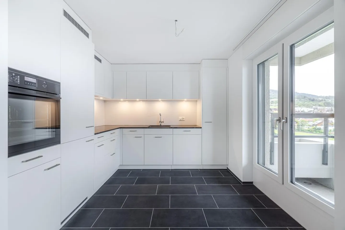 Moderne Wohnung mit Seeblick - Foto 4 von 13