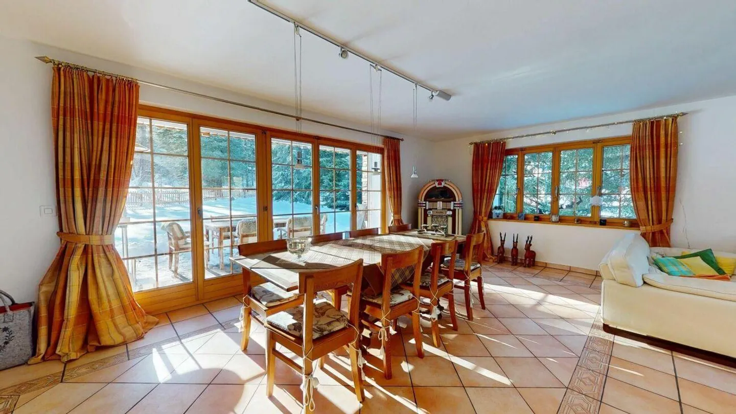 Holiday home with idyllic garden and plenty of space - Photo 3 of 14