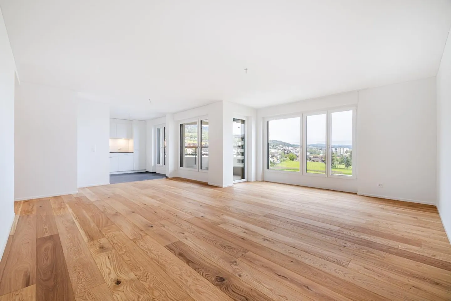 Moderne Wohnung mit Seeblick - Foto 3 von 13