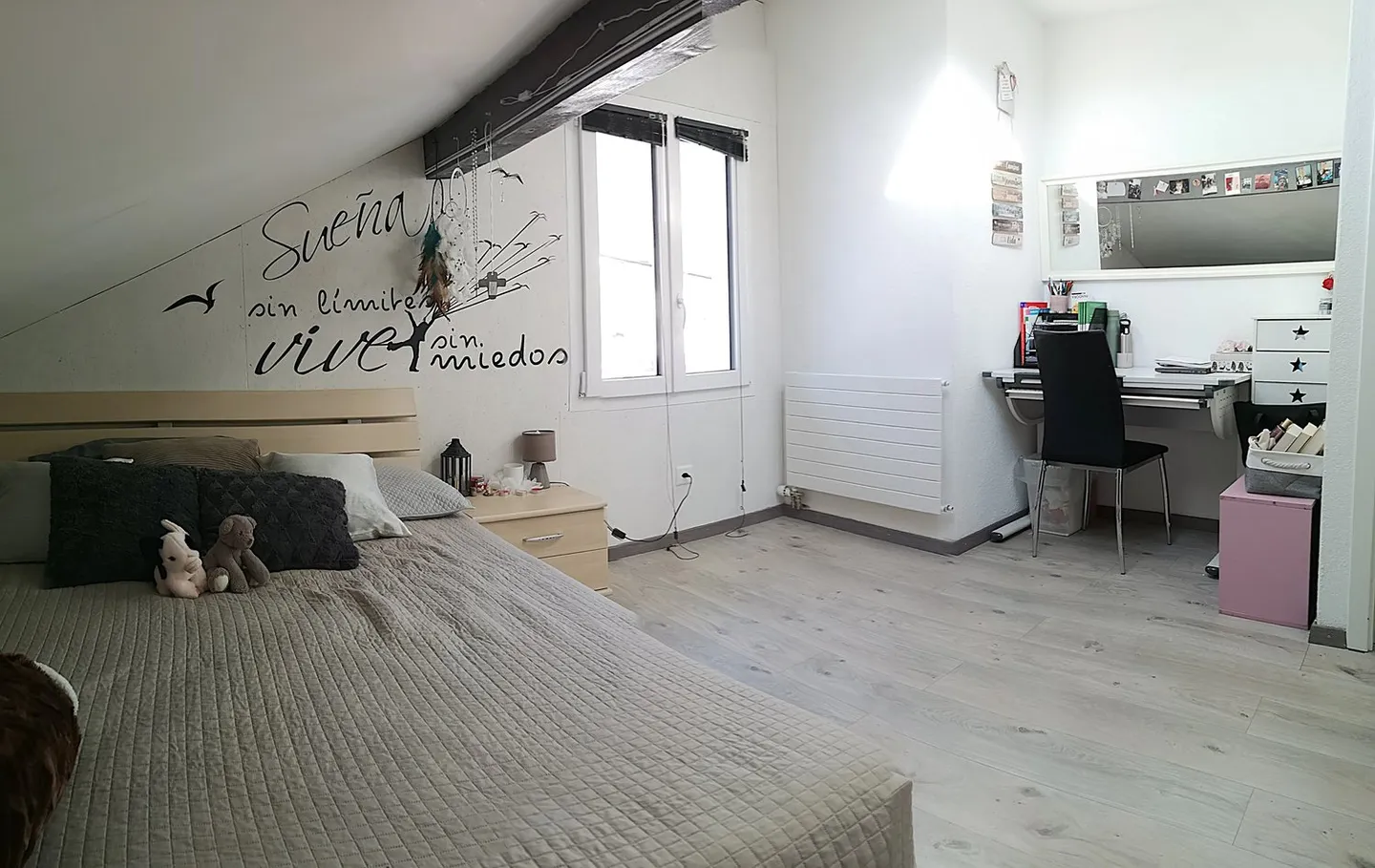 Haus mit Spa, Sauna, Schwimmbad, Ladestation für Elektroautos, 36 Photovoltaik-Panels - Foto 24 von 28