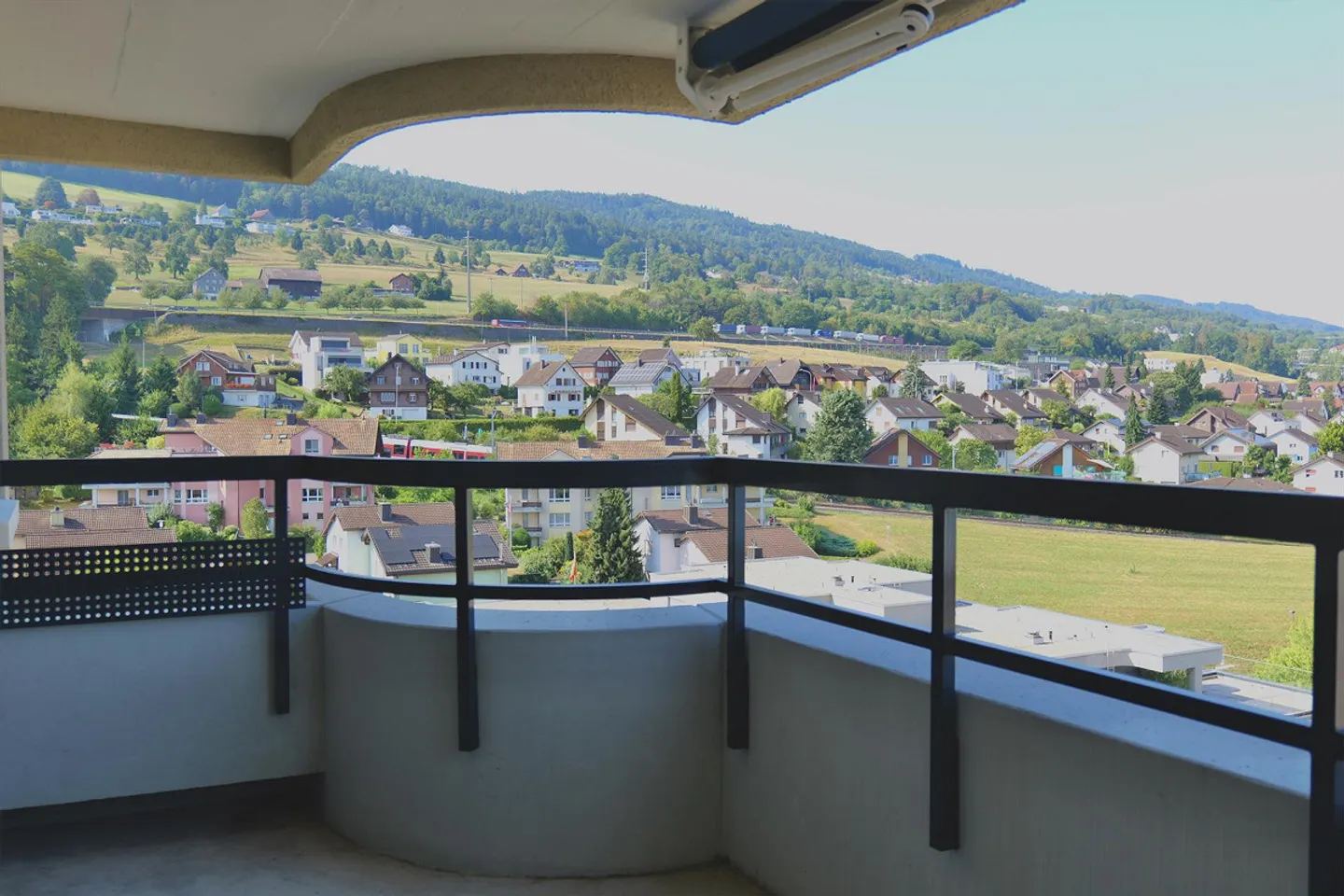 Moderne Wohnung mit Seeblick - Foto 13 von 13