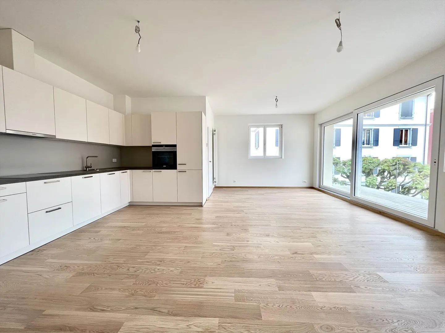 2.5 Room Apartment - Photo 1 of 10