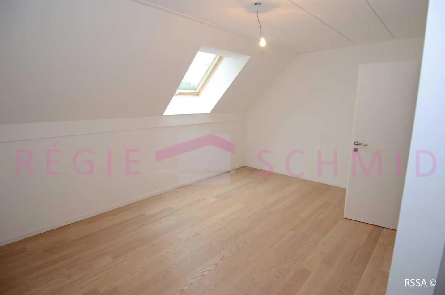 Duplex di Lusso con Vista Alpina - Foto 10 di 15