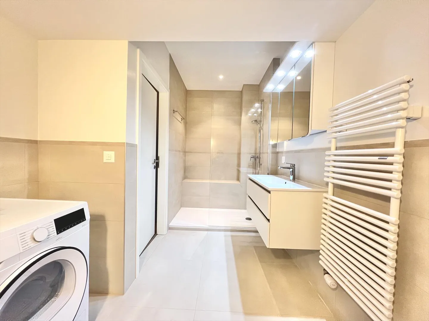 2.5 Room Apartment - Photo 6 of 10