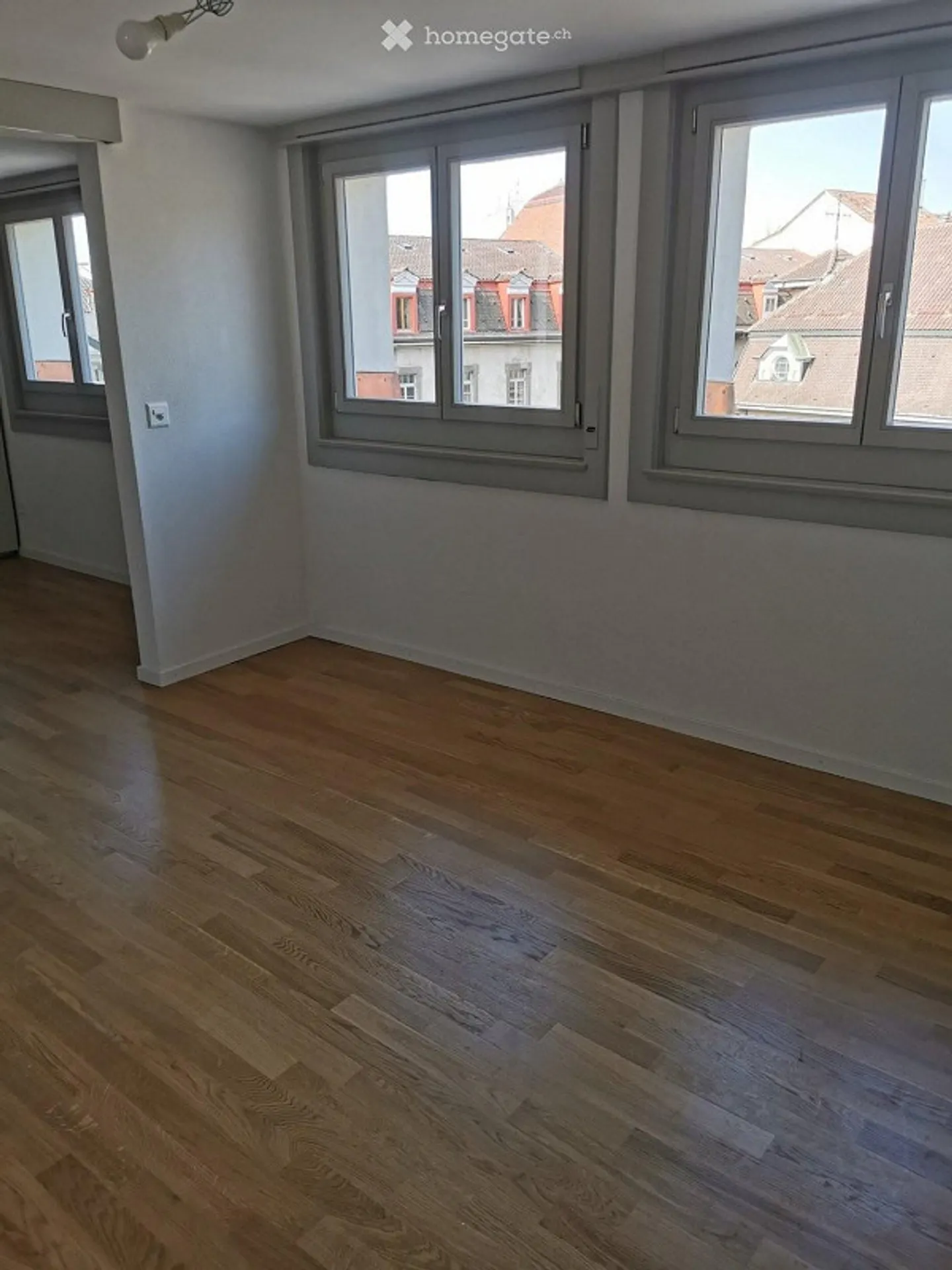 Studio rénové en centre-ville - Photo 1 sur 5