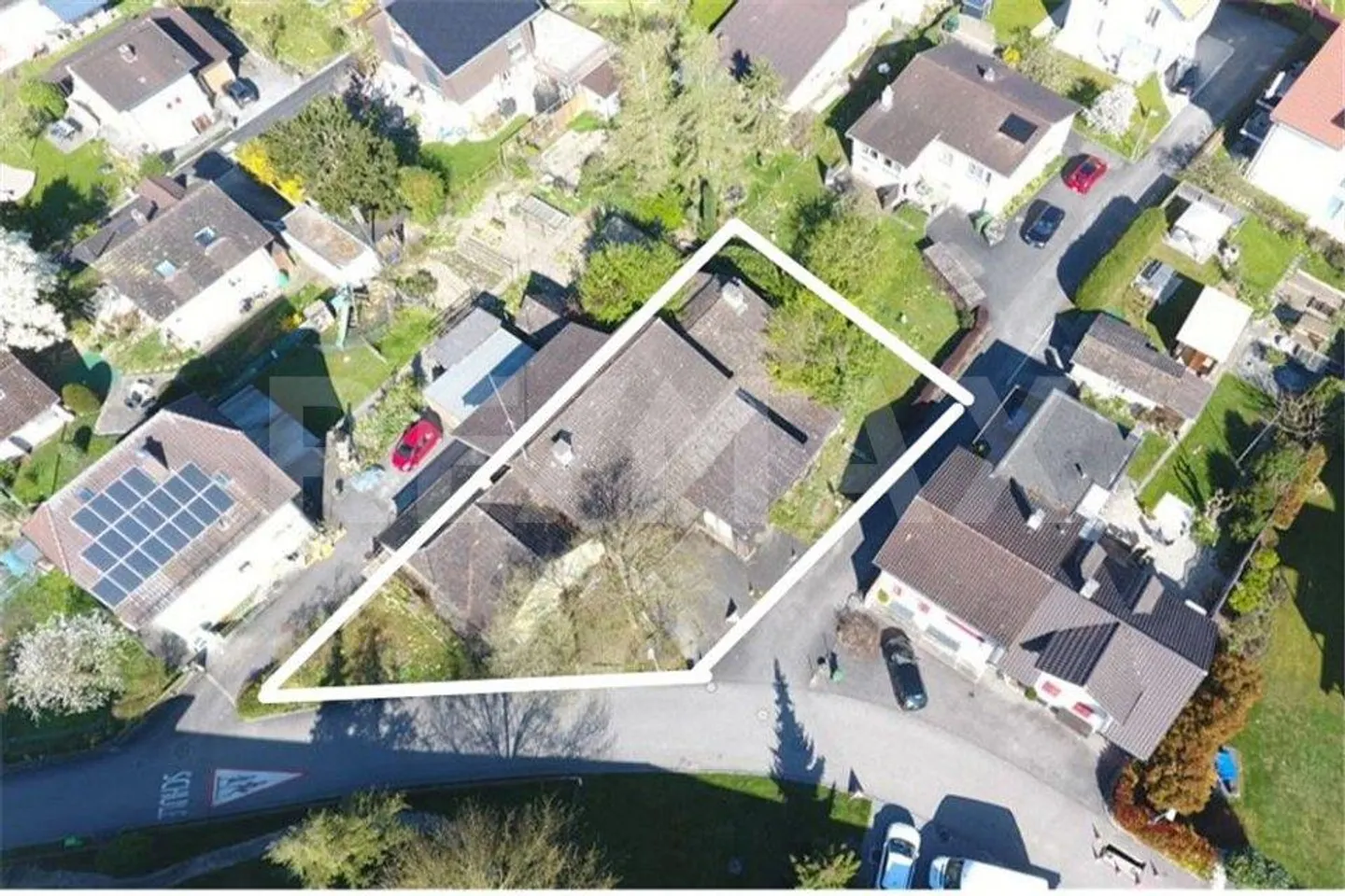 Maintenant CHF 780'000.– | Bien à rénover avec potentiel de développement à... - Photo 2 sur 12