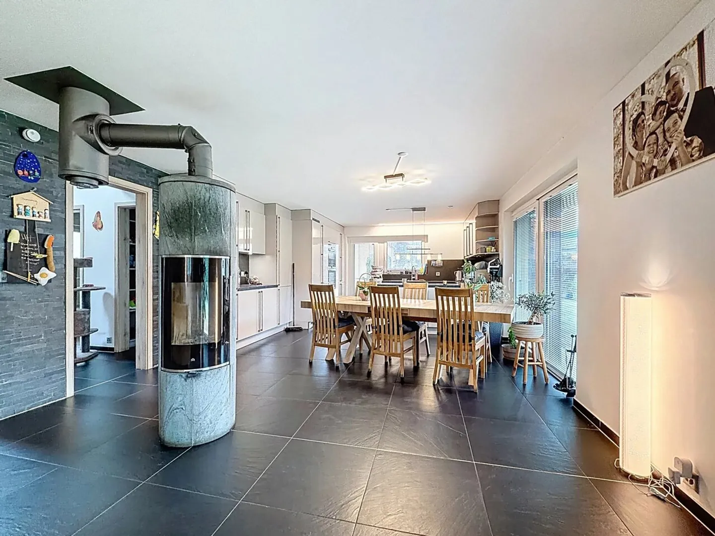 Bright single-family house with 6.5 rooms - Photo 4 of 10