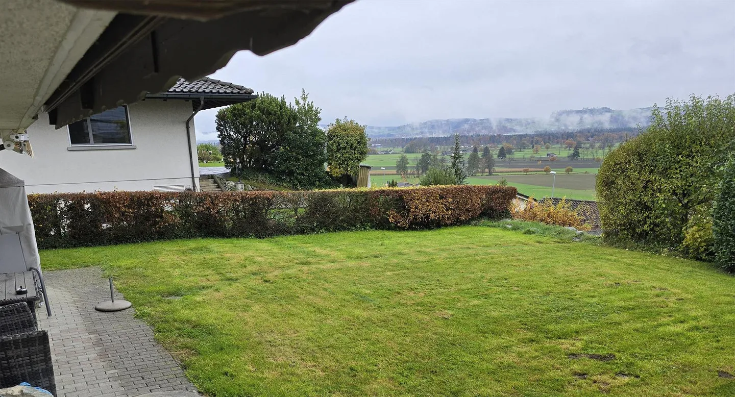 2 ½ Zimmer-Wohnung in Büron zu vermieten mit Gartensitzplatz - Foto 3 von 8