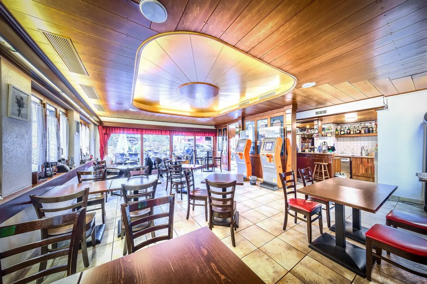 IMMEUBLE LOCATIF AVEC RENDEMENT TRES INTERESSANT - Photo 3 sur 6